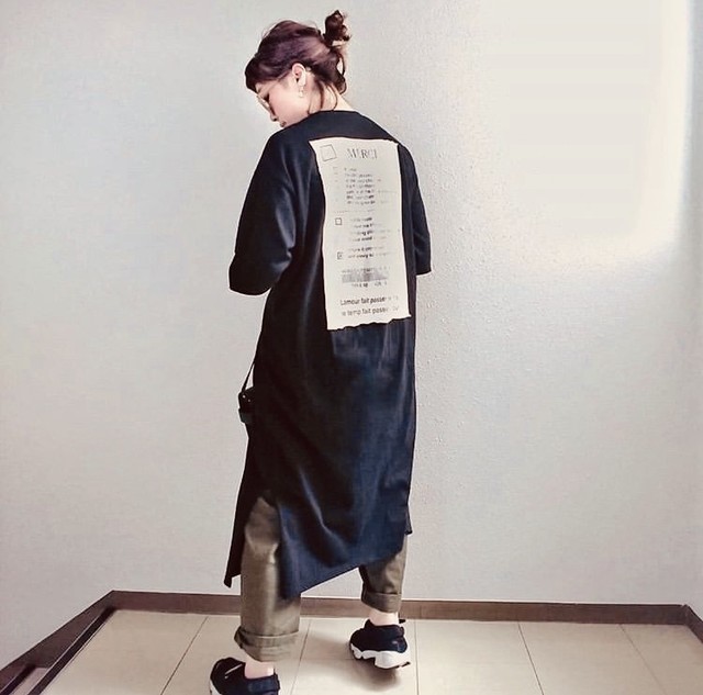 バックタグ付きTシャツOP