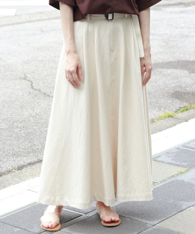 ベルトタックスカート