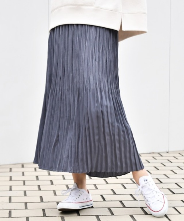 プリーツスカート