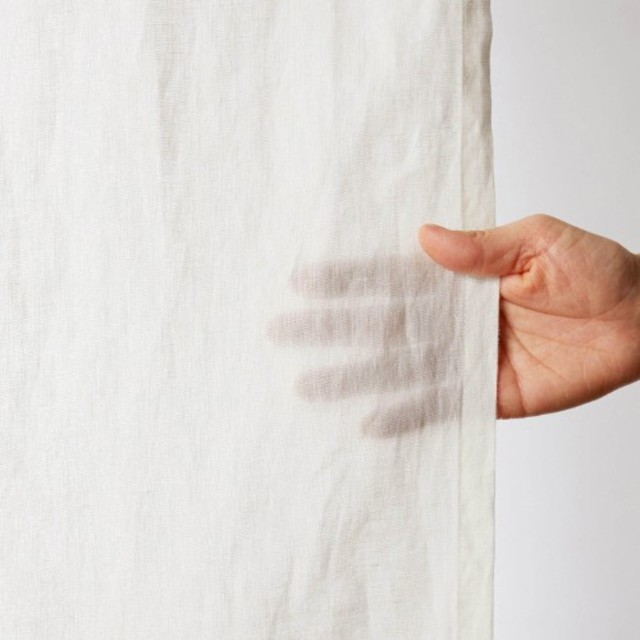 フレンチリネンの風合いがやさしい薄地カーテン