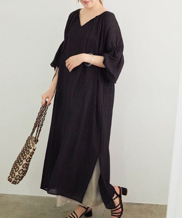 【WEB限定】シャーリングスリーブワンピース