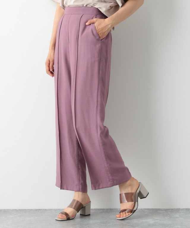 ピンタックストレートパンツ