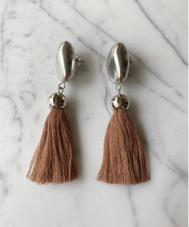 セミマット メタル タッセル ピアス
