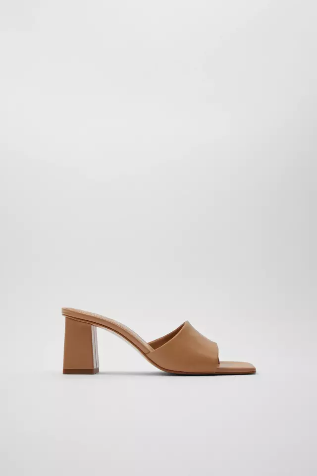 レザーハイヒールサンダル