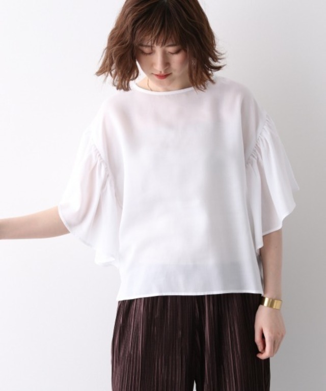 ソデフリルブラウス