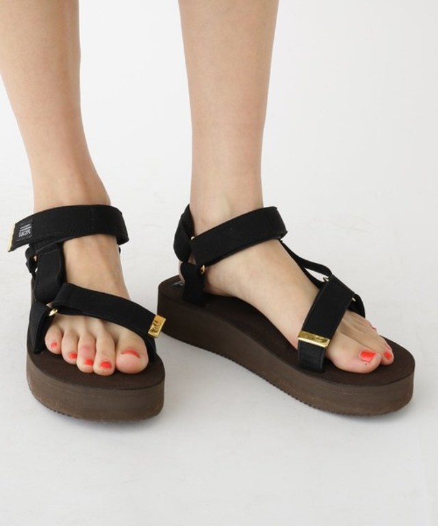 【DRESSTERIOR別注】SUICOKE（スイコック）スエードサンダル