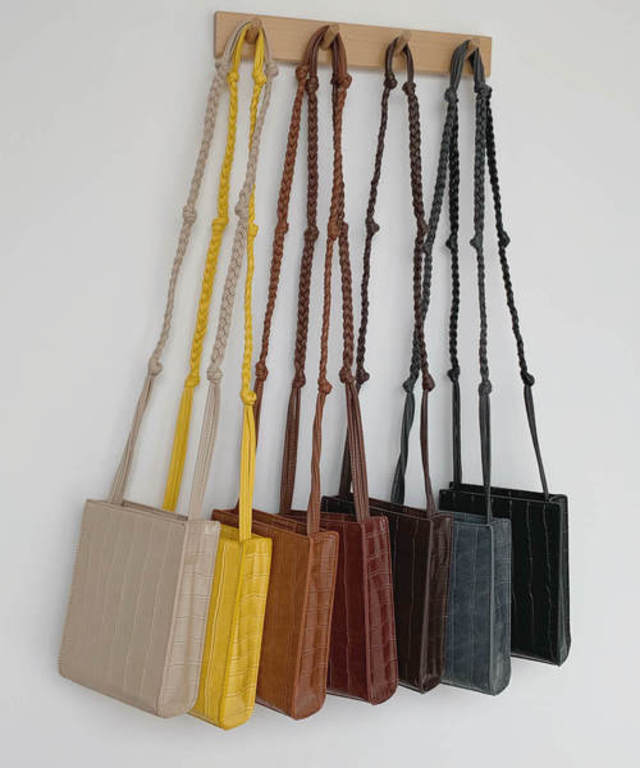 ショルダーバッグ スクエア レザー ショルダーバッグ