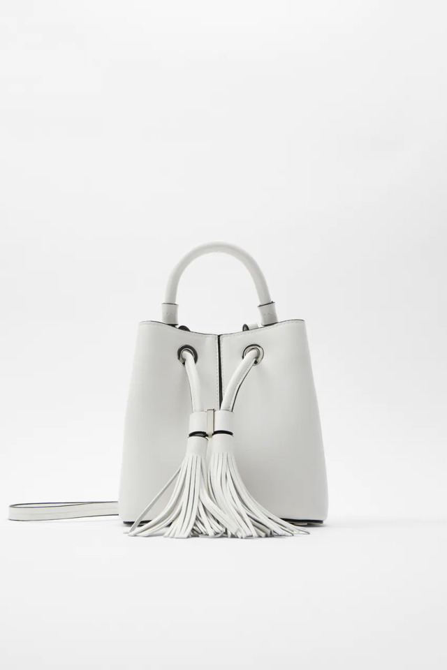 タッセル付きミニバケットバッグ