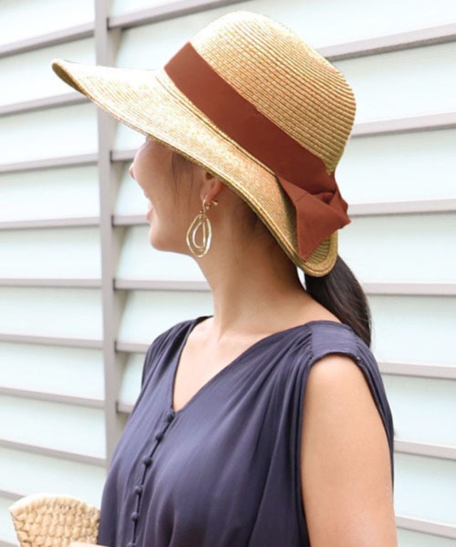 ビッグリボン麦わら風ツバ広ハット