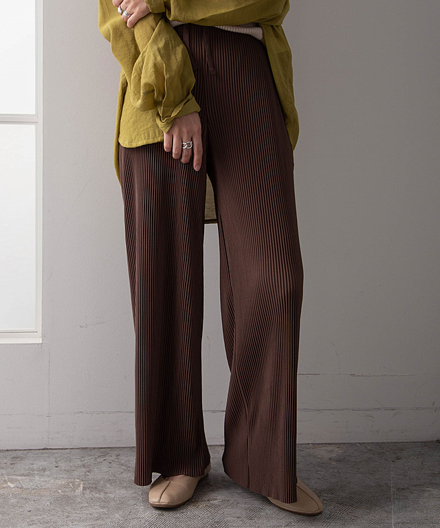 プリーツワイドパンツ
