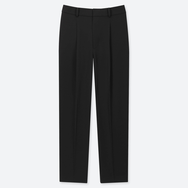 ドレープテーパードアンクルパンツ