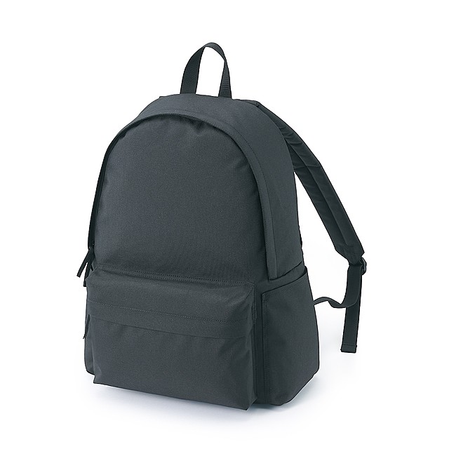 肩の負担を軽くする撥水リュックサック