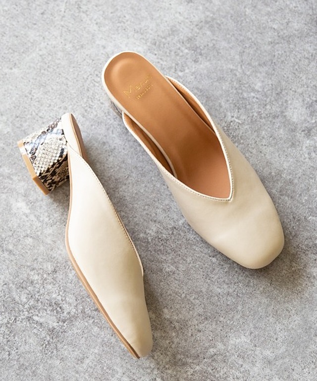 変形ヒールミュールパンプス