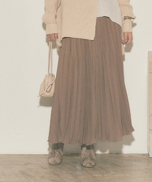 変形プリーツスカート