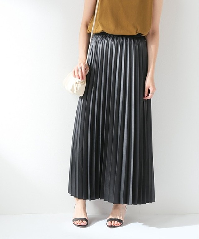レザーライクプリーツスカート