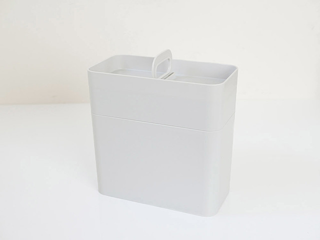 持ち運びができるメイクボックス