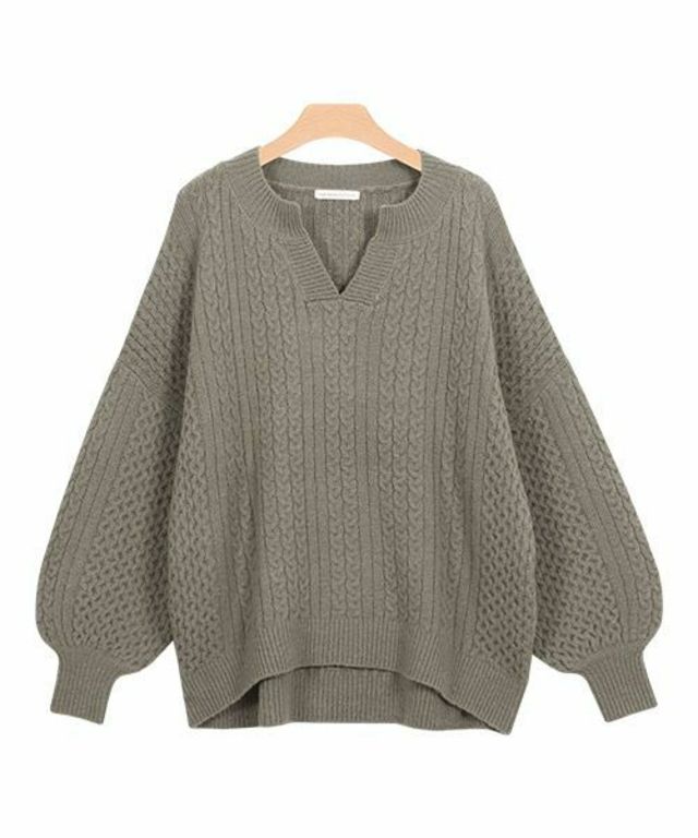 キーネックケーブルニット