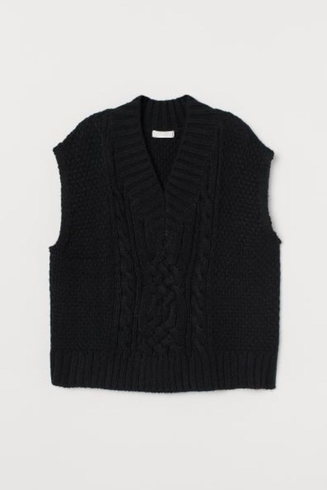 ケーブルニットプルオーバーベスト