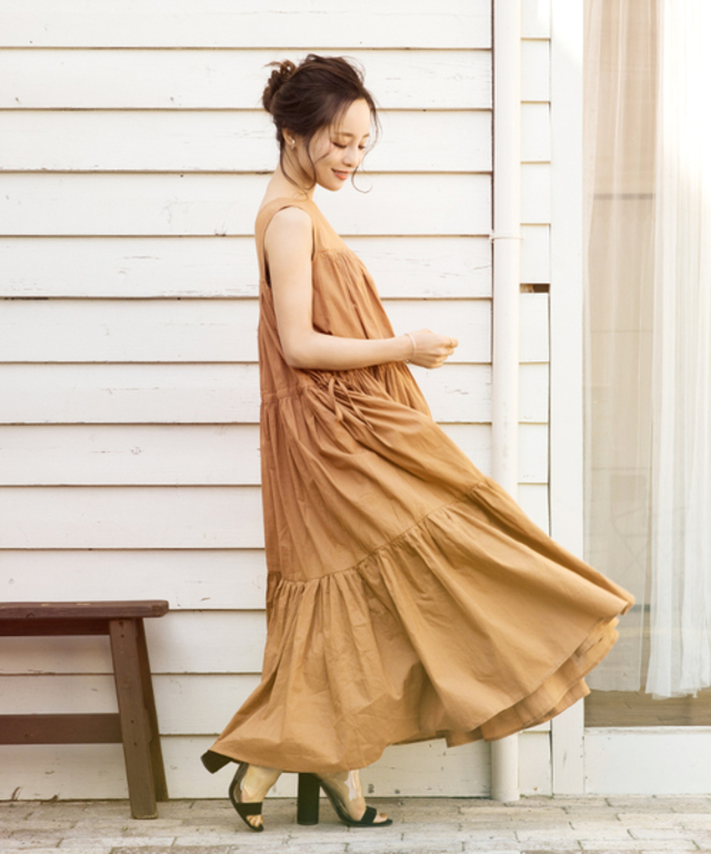 ティアードノースリーブリラックスワンピース