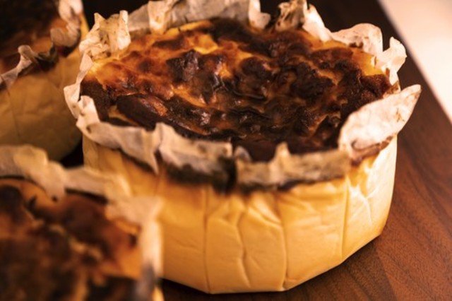 【日付指定可】バスクチーズケーキ(15cm)《冷蔵配送》