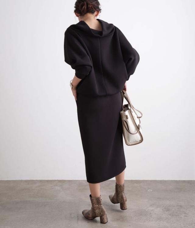 ダンボールニット抜け衿ビッグプルオーバー