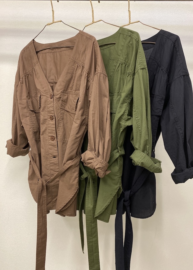 ノーカラーブルゾンシャツ