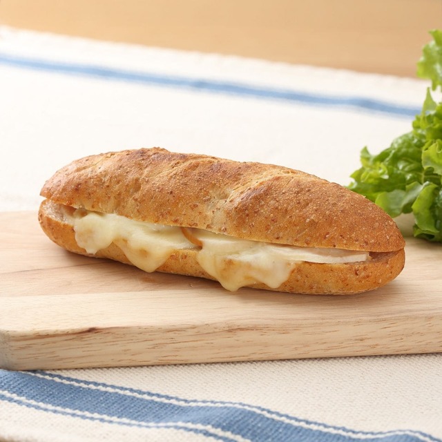 ホットサンド　スモークチキン＆チーズ １個