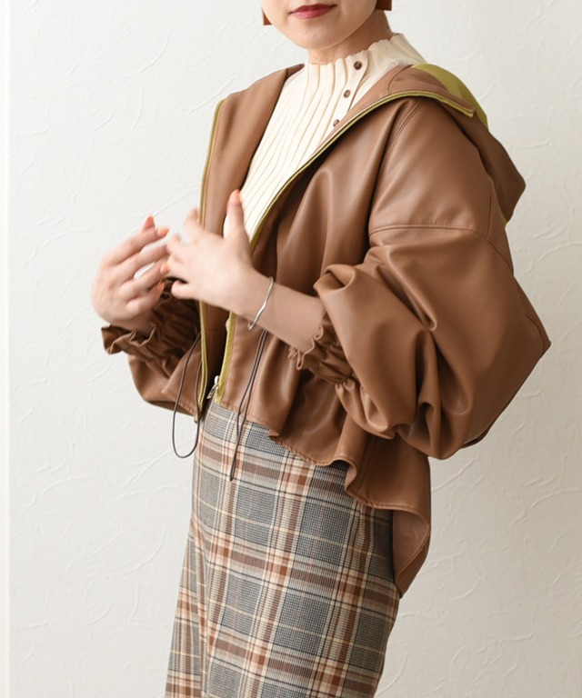 エコレザーギャザーブルゾン