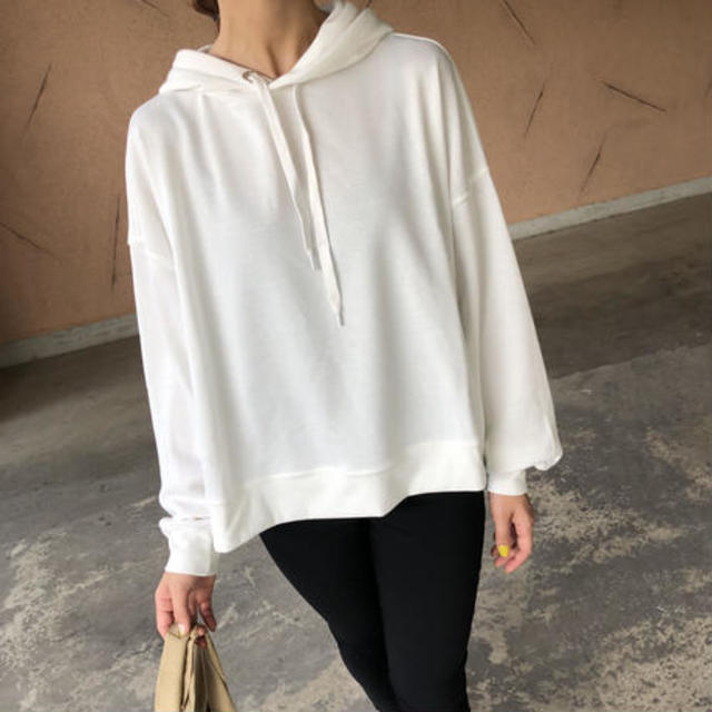 シンプル裾スリットパーカー