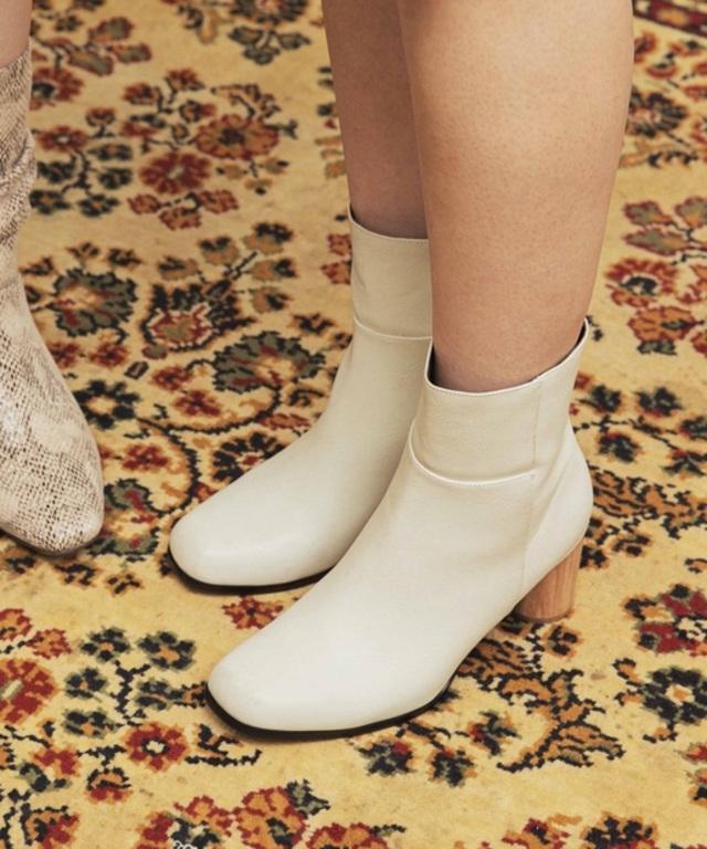 ウッド円柱ヒールブーツ