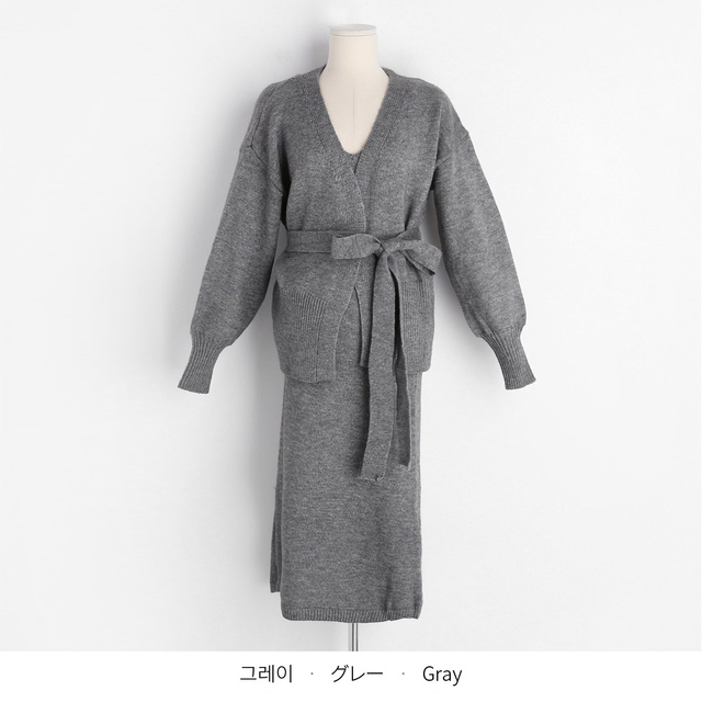 ストラップ付カーディガン&ワンピースSET