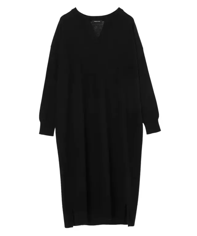 Vネックドロップショルダーニットワンピース