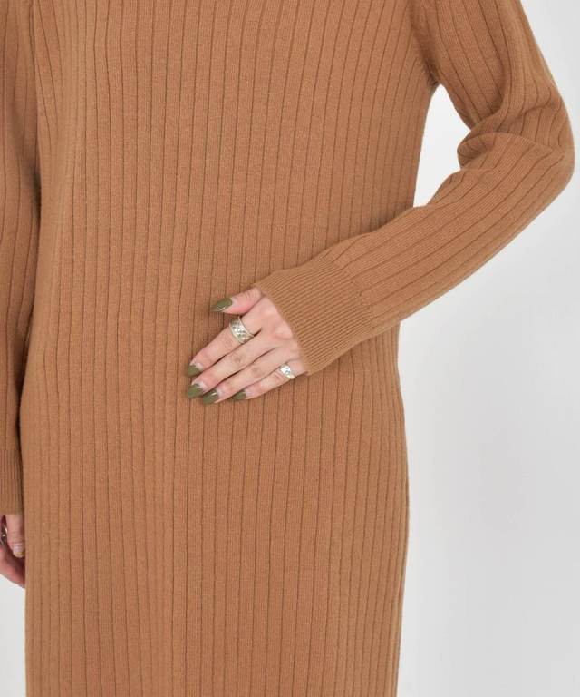 ウールブレンドVネックニットワンピース