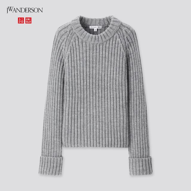 クロップドクルーネックセーター