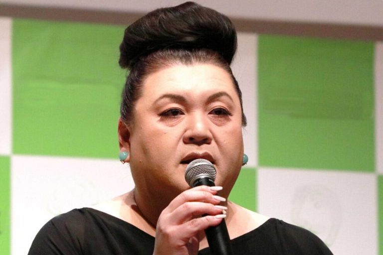 人気作家の小説を印字した「読むレジ袋」 ナチュラルローソンで無料